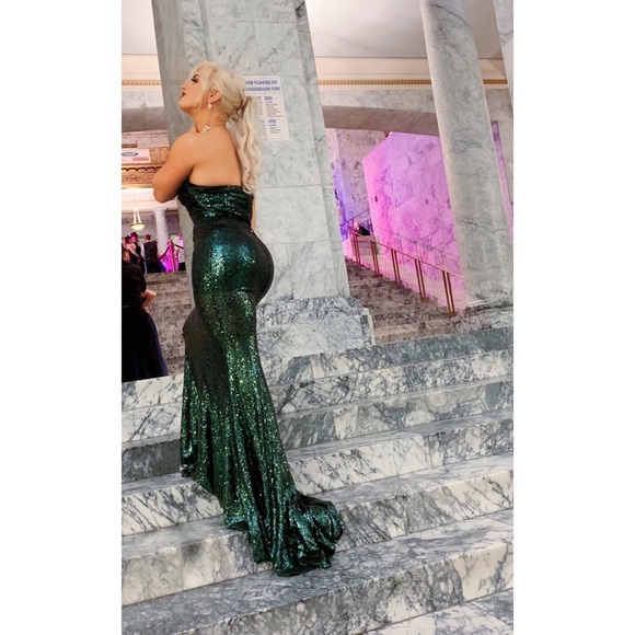 Alamour the label Emerald green sequin gown - Picture 1 of 6